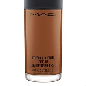 BNIB MAC Studio Fix Fluid Foundation